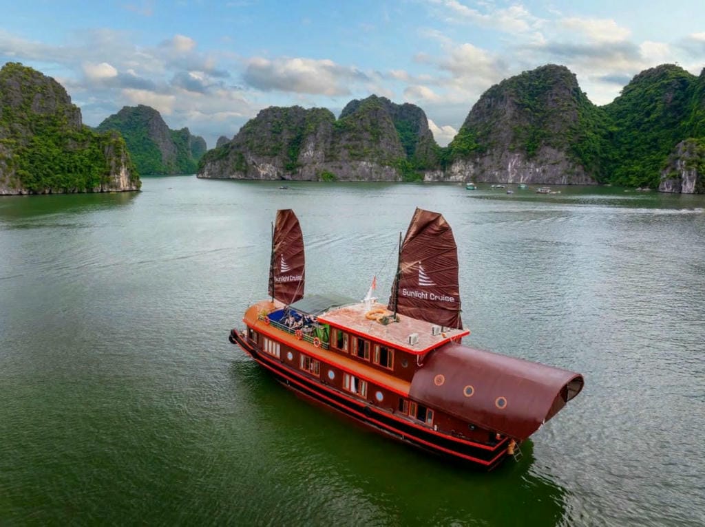 Sunlight Boutique Cruise 2 Days 1 Night at Lan Ha Bay