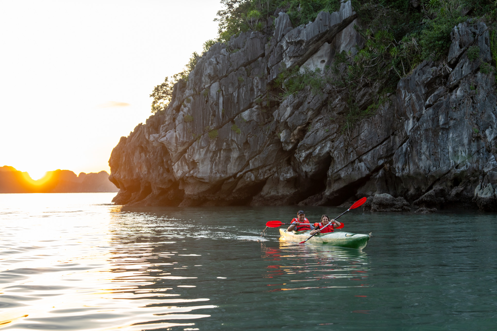 Cycad Cruise 6* Hạ Long (2N1Đ) - Image 5