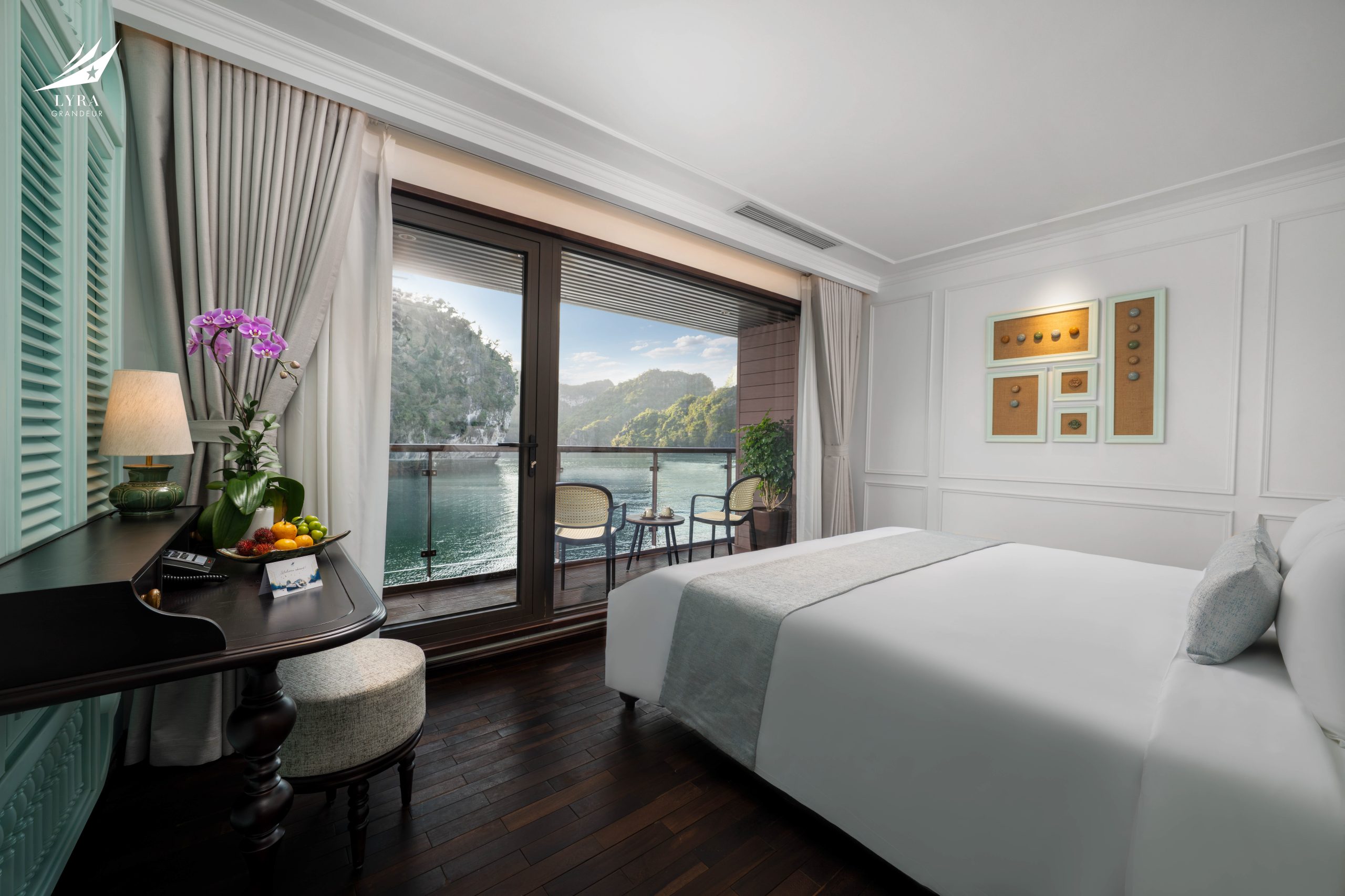 Crown Legend Cruise Hạ Long (3N2Đ)