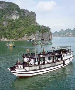 Garden Peak 8 Cabin 5* Hạ Long (2N1Đ) - Image 1