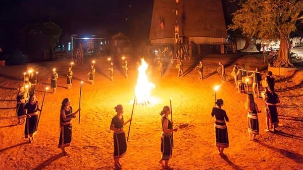 Tour Giao Lưu Văn Hóa Cồng Chiêng Tây Nguyên