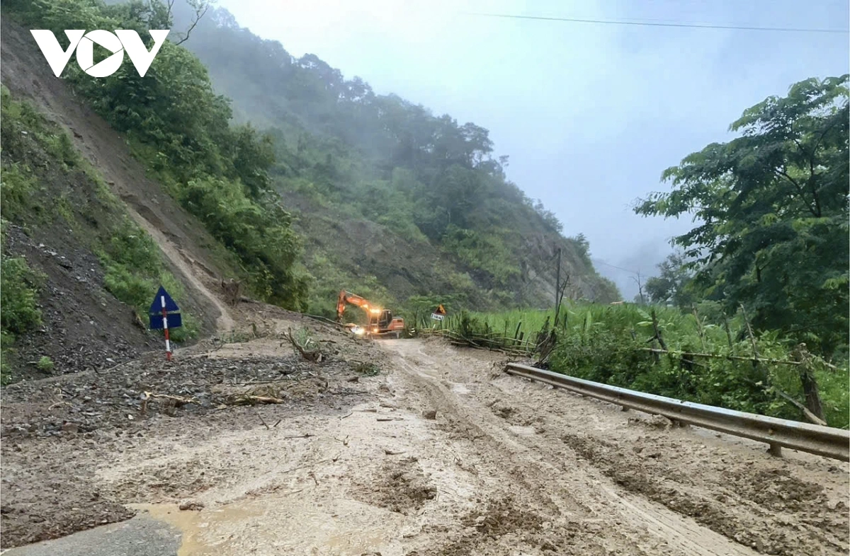 Tour Vườn Quốc gia Bạch Mã (2N1Đ) - Image 6