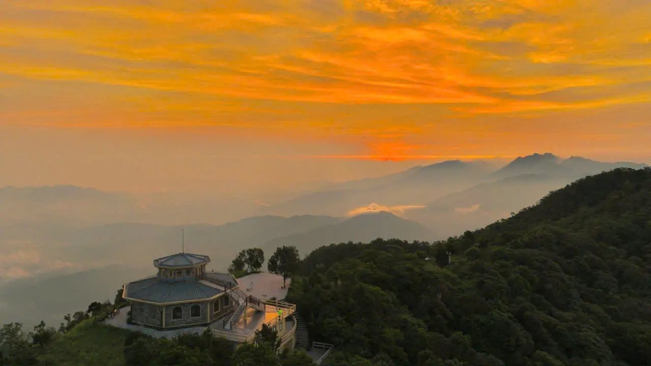 Tour Vườn Quốc gia Bạch Mã (2N1Đ)