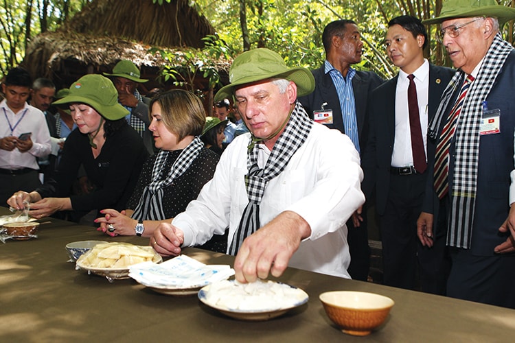 Tour Địa Đạo Củ Chi Small Group (1/2D)