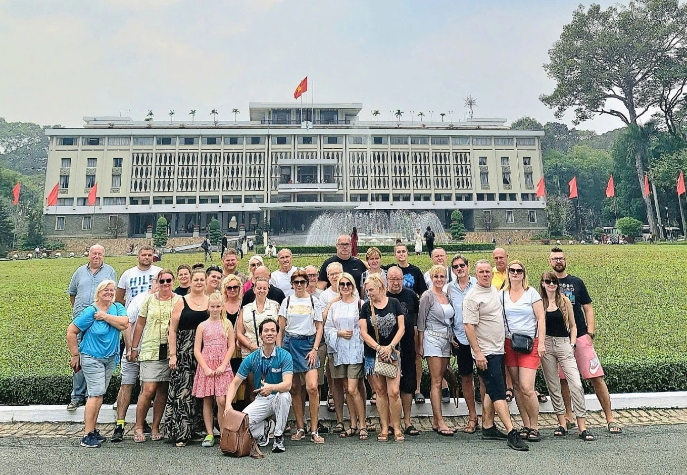 Tour Sài Gòn - Địa đạo Củ Chi (1N)