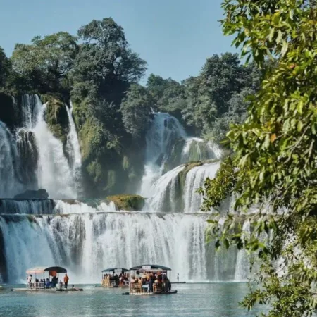 Lan's Cao Bang Ban Gioc waterfall in 2 nights 1 day