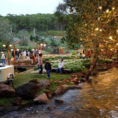 Tour of Binh Yen Stream – Datanla Waterfall – Sculpture Tunnel – Hang Nga Villa (1 Day)