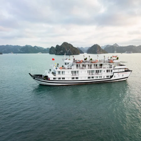 HA LONG BAY 2 DAYS 1 NIGHT ON BOAT