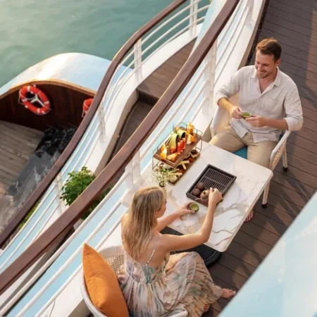 Du Yen 2D1N Luxury Cruise: Ha Long Bay with Sung Sot & Ti Top
